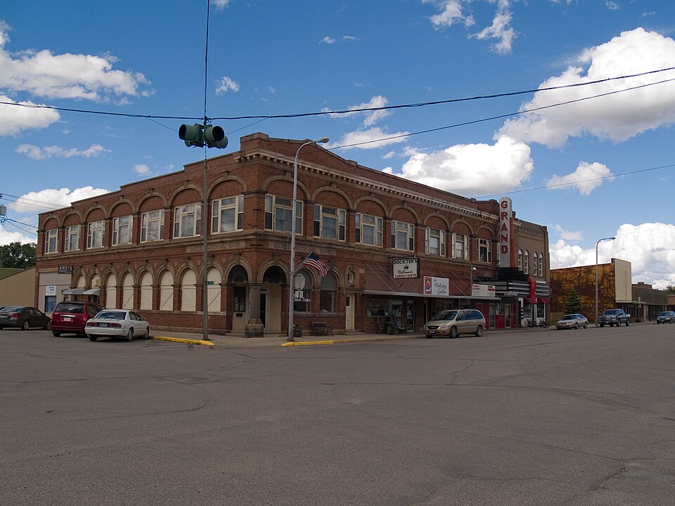 Photograph of Oakes National Bank Block