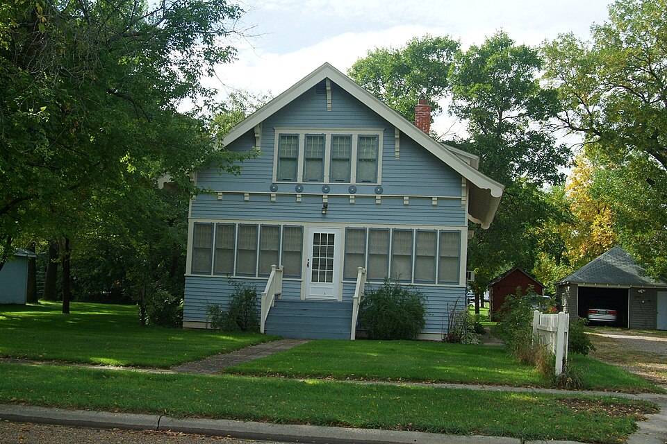Photograph of Alfred and Clara Sevareid House