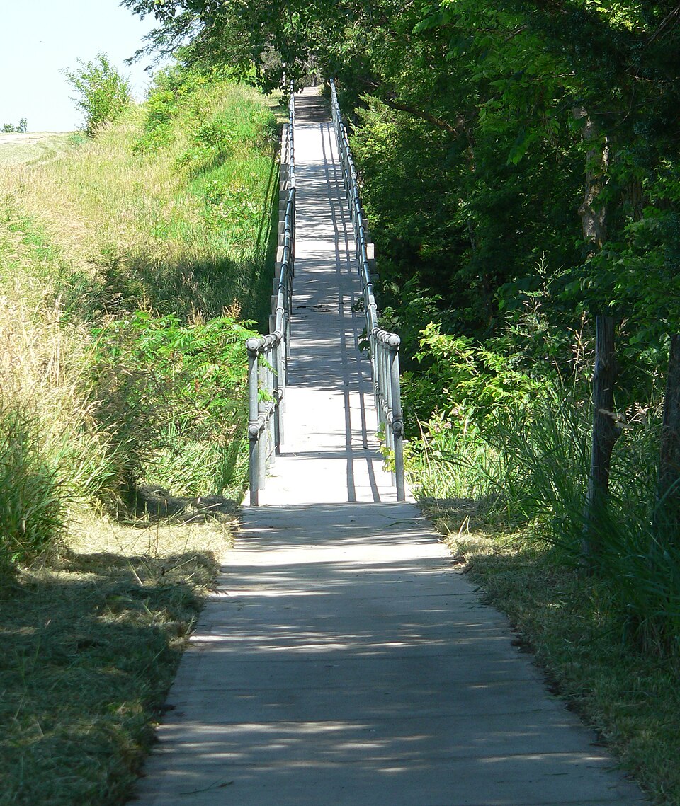 Photograph of Nelson Cemetery Walk