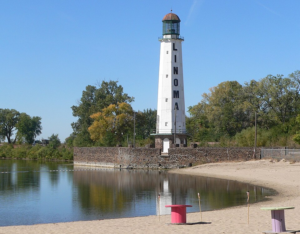 Photograph of Linoma Beach