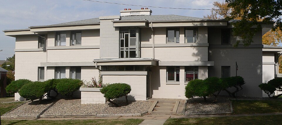 Photograph of Selby Apartments