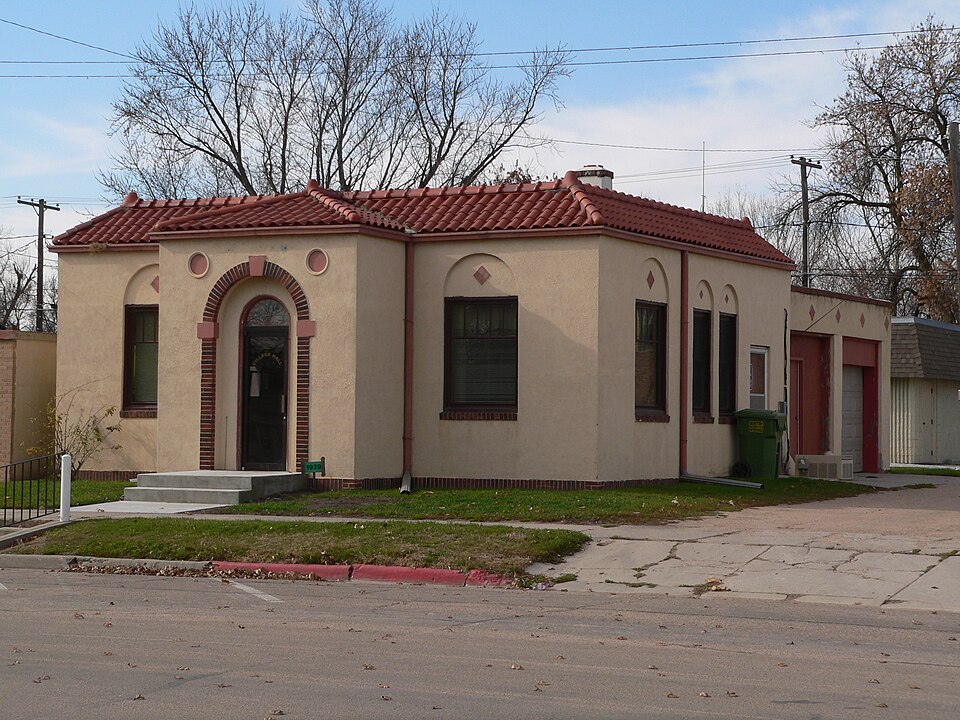 Photograph of Lincoln Telephone & Telegraph Exchange Building in Fairmount