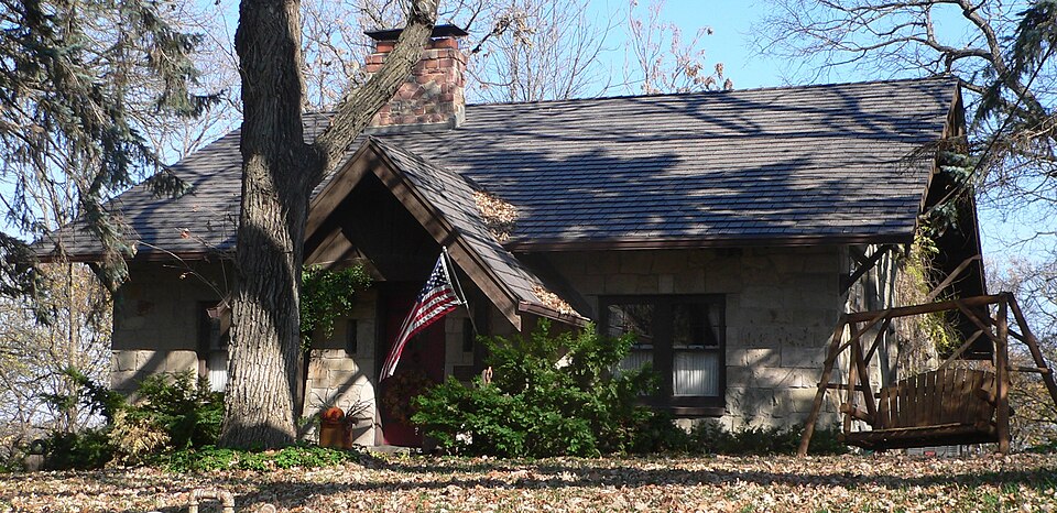 Photograph of William E. Gordon House