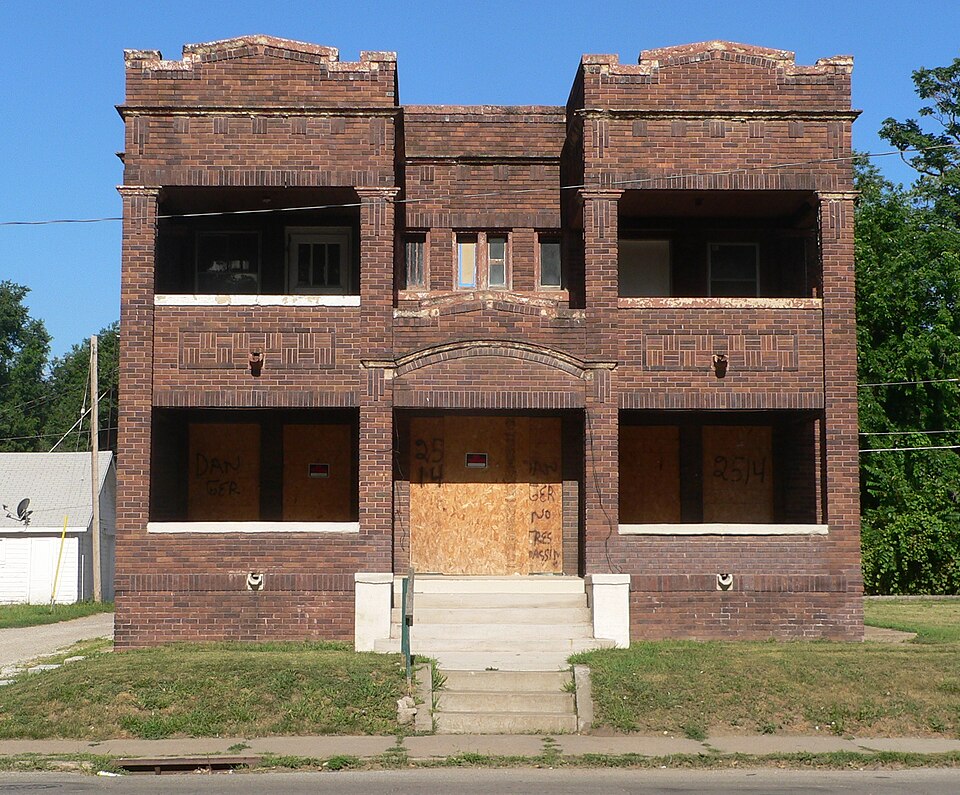 Photograph of Apartments at 2514 North 16th Street