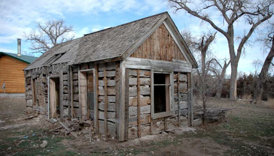 Photograph of Schuetz Log Cabin