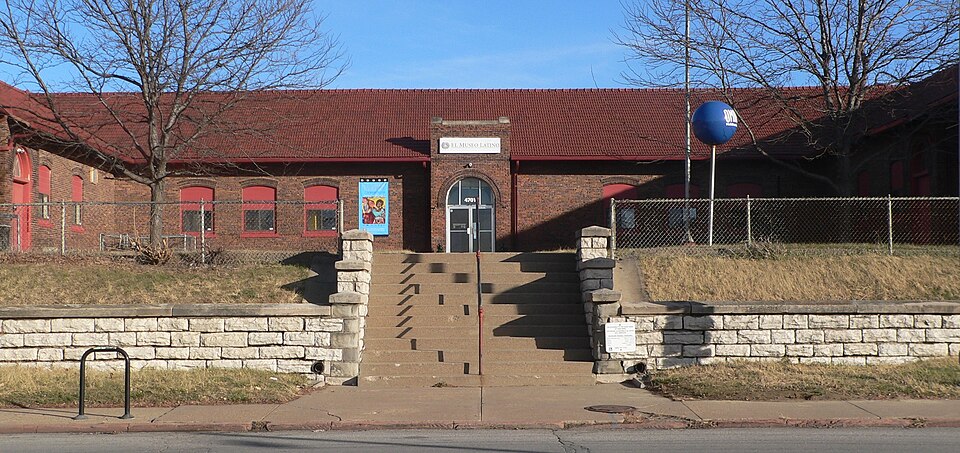 Photograph of El Museo Latino