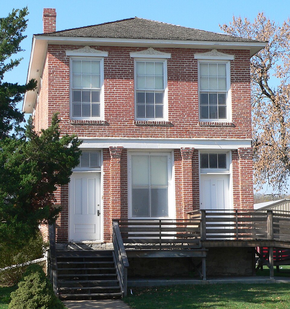 Photograph of Fontenelle Bank