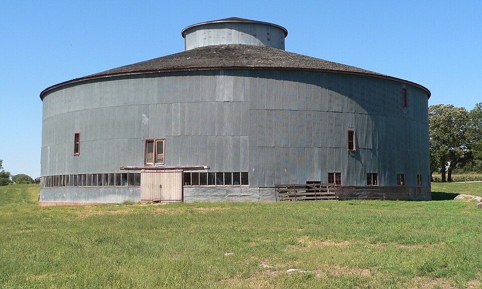 Photograph of Starke Round Barn