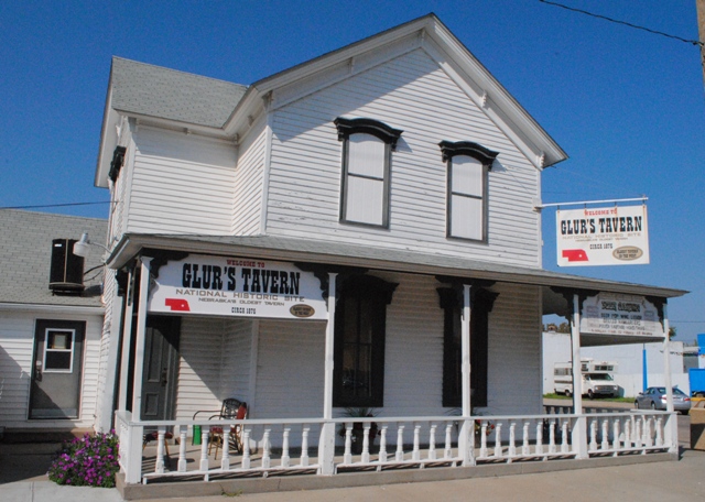 Photograph of Glur's Tavern