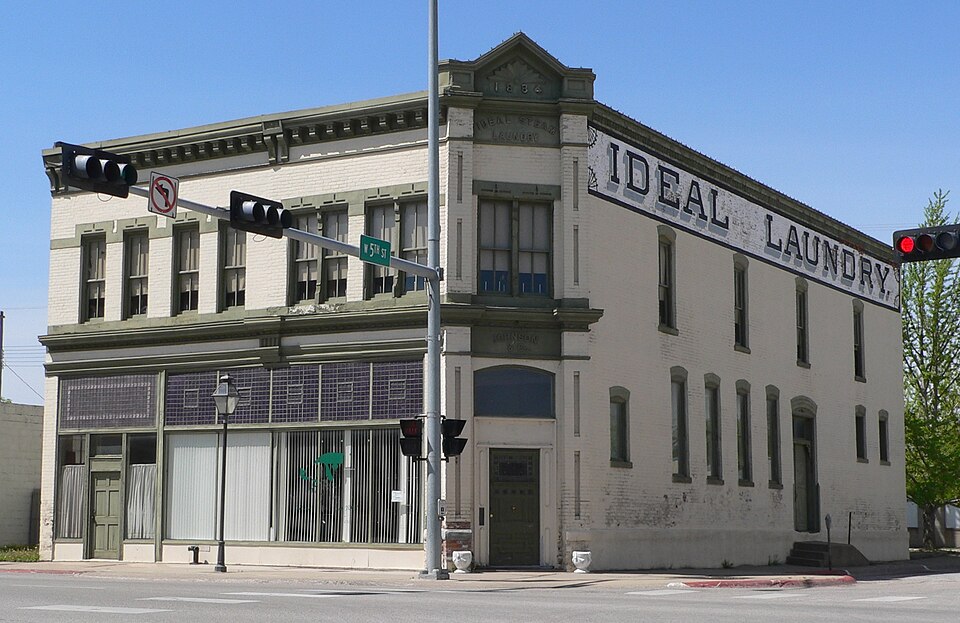 Photograph of Osterman and Tremaine Building
