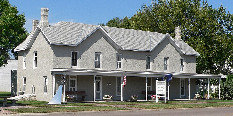 Photograph of Hendee Hotel