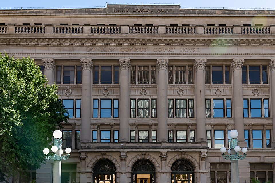Photograph of Douglas County Courthouse