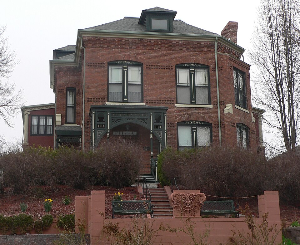 Photograph of McLaughlin-Waugh-Dovey House