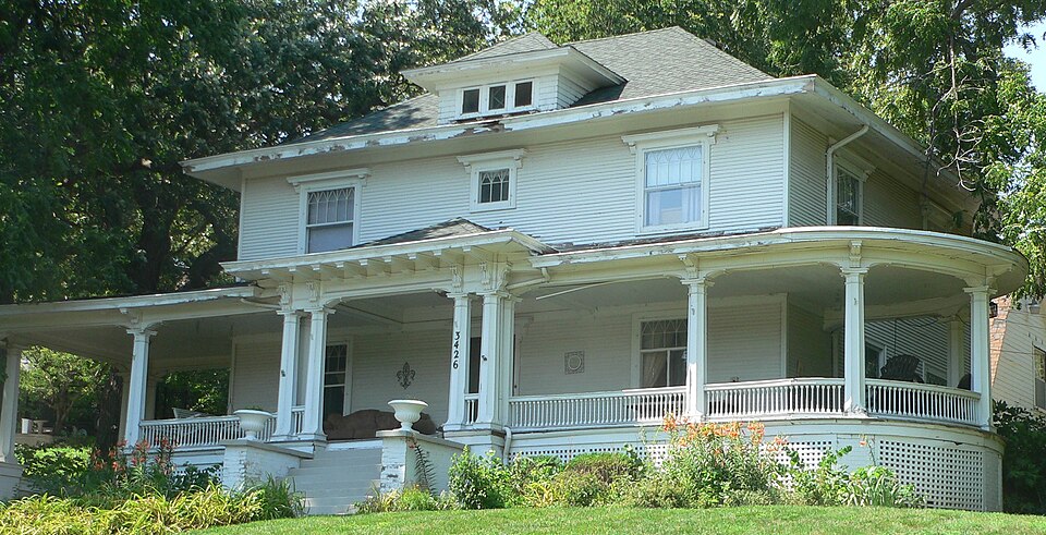 Photograph of Porter-Thomsen House
