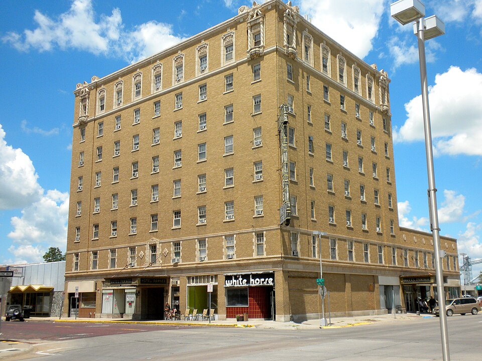 Photograph of Hotel Yancey