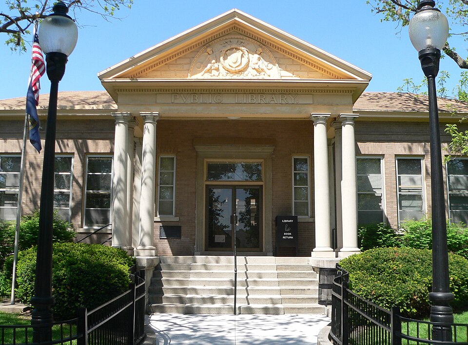 Photograph of Fairbury Public Library