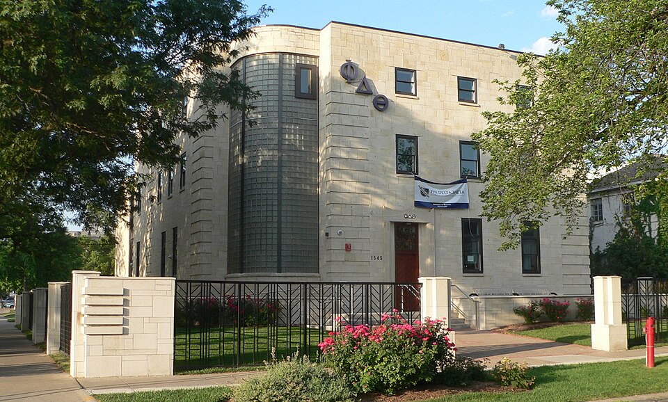 Photograph of Phi Delta Theta Fraternity House