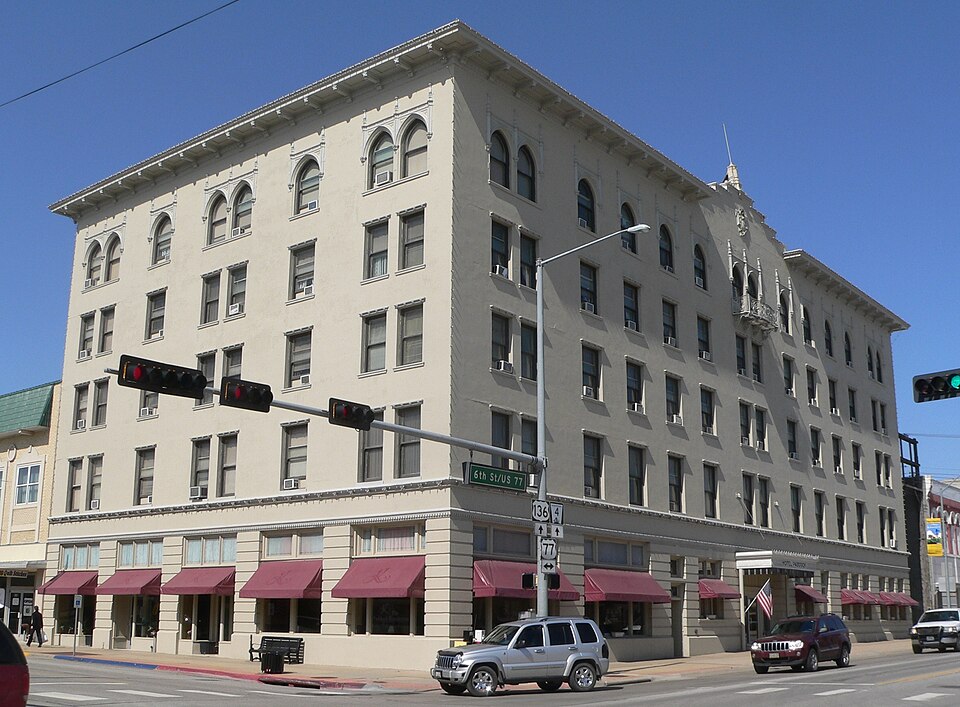 Photograph of Paddock Hotel