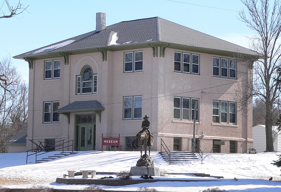 Photograph of Former Wheeler County Courthouse