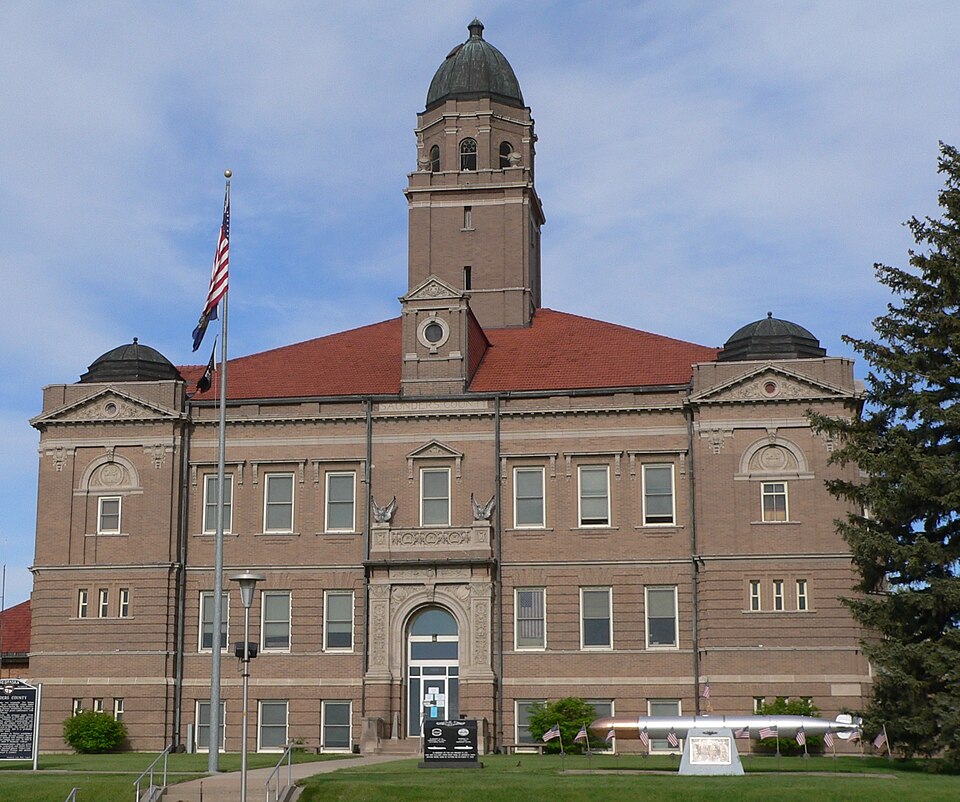 Photograph of Saunders County Courthouse