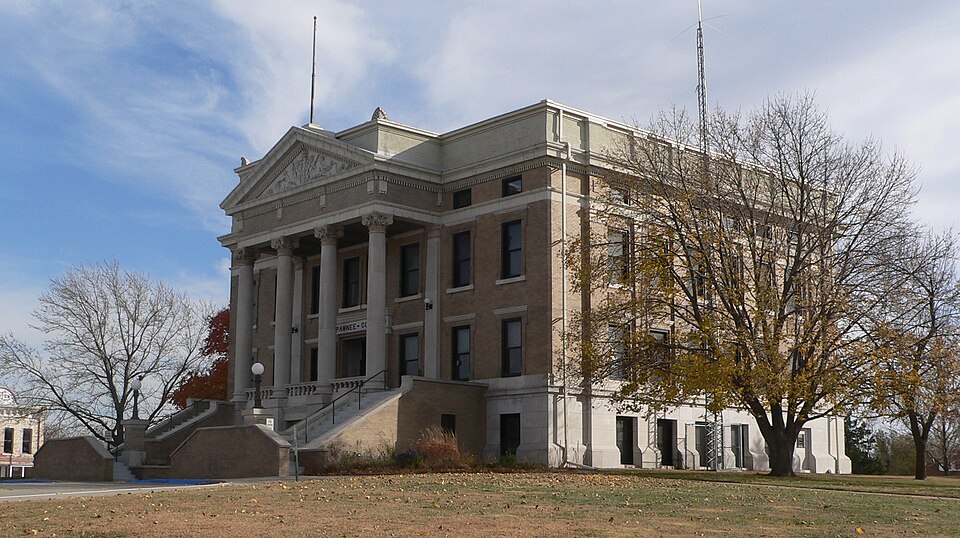 Photograph of Pawnee County Courthouse