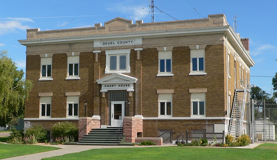 Photograph of Deuel County Courthouse