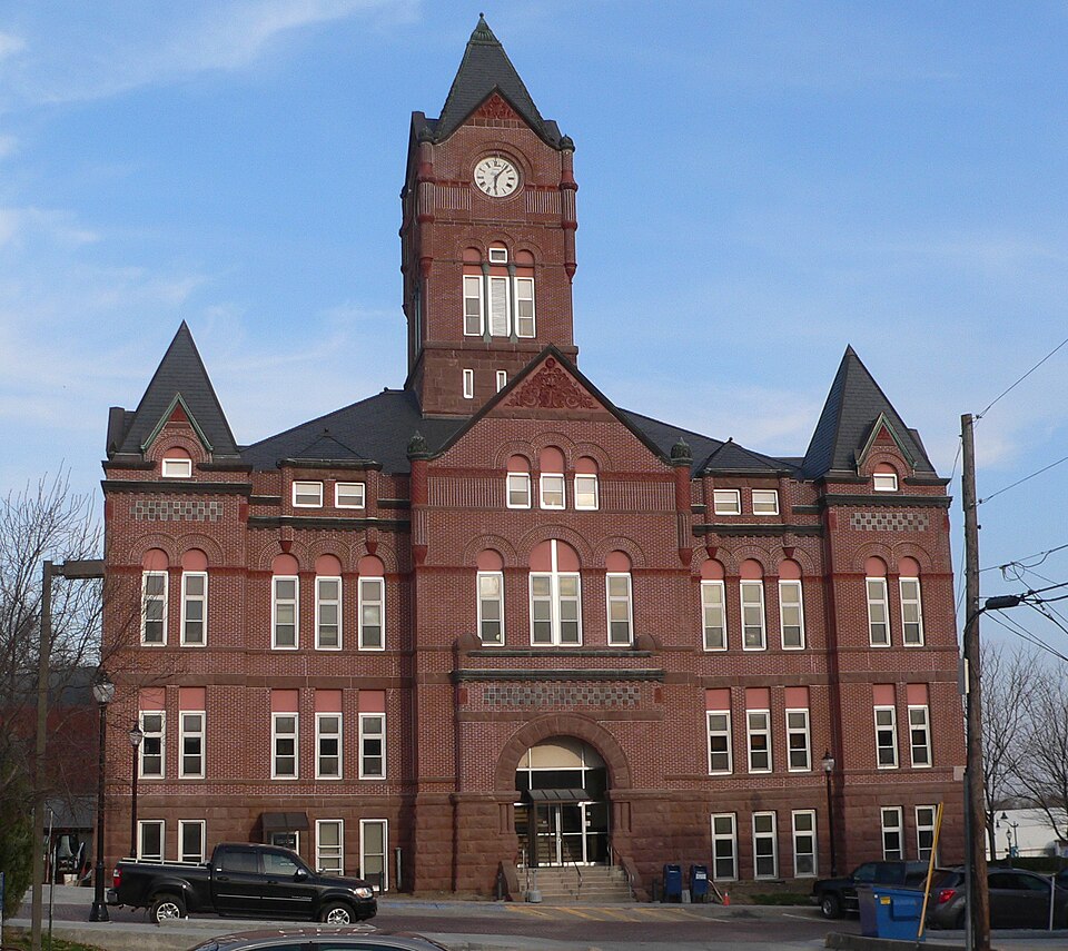Photograph of Cass County Courthouse