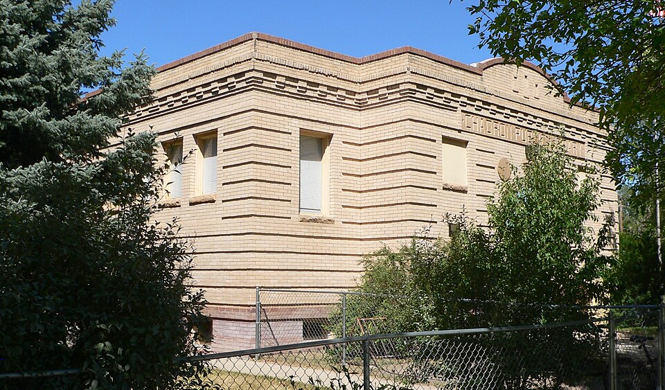 Photograph of Chadron Public Library
