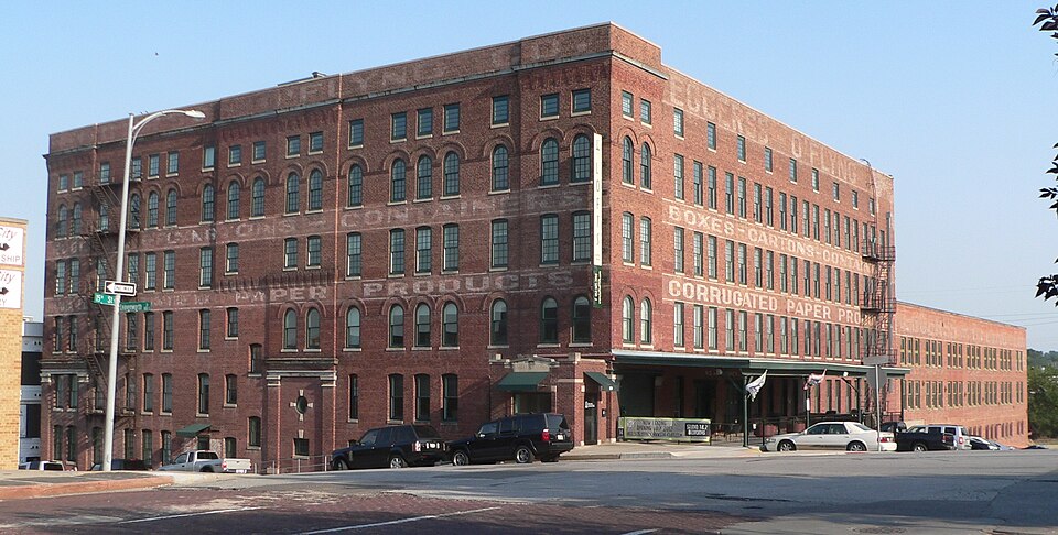 Photograph of Eggerss-O'Flyng Building