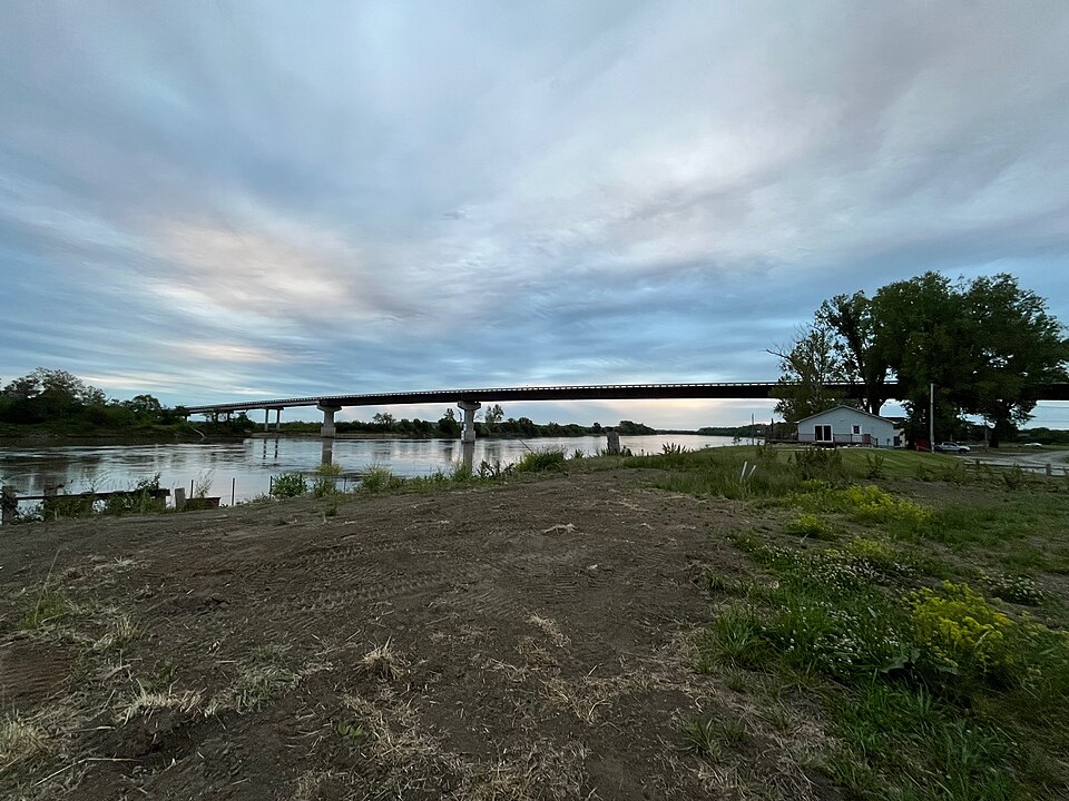 Photograph of Rulo Bridge