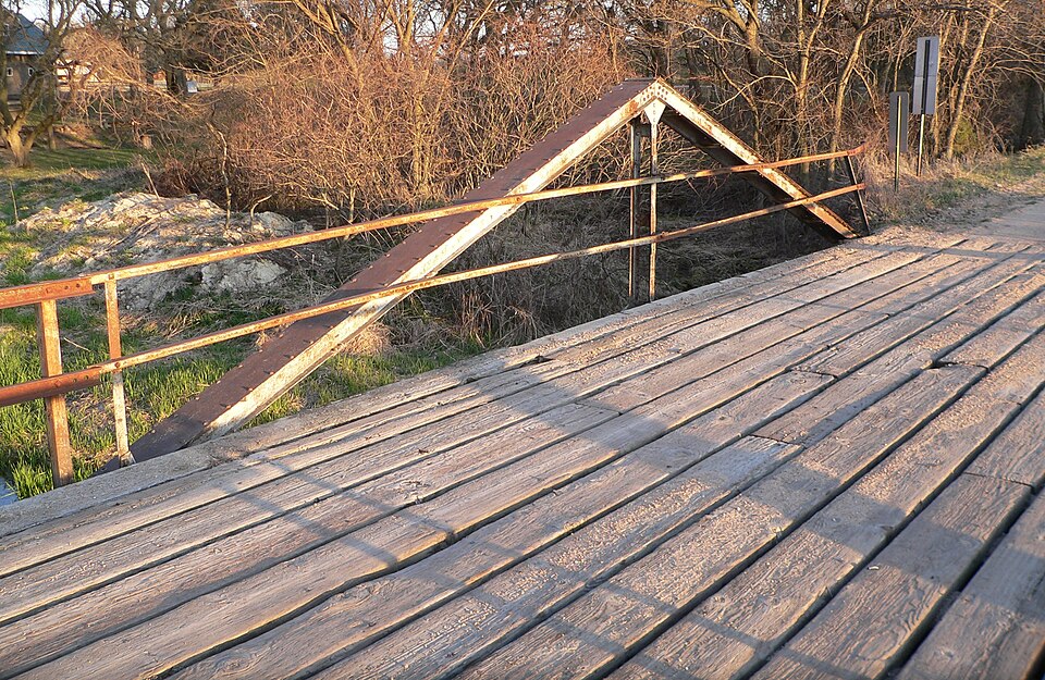 Photograph of Verdigris Creek Bridge