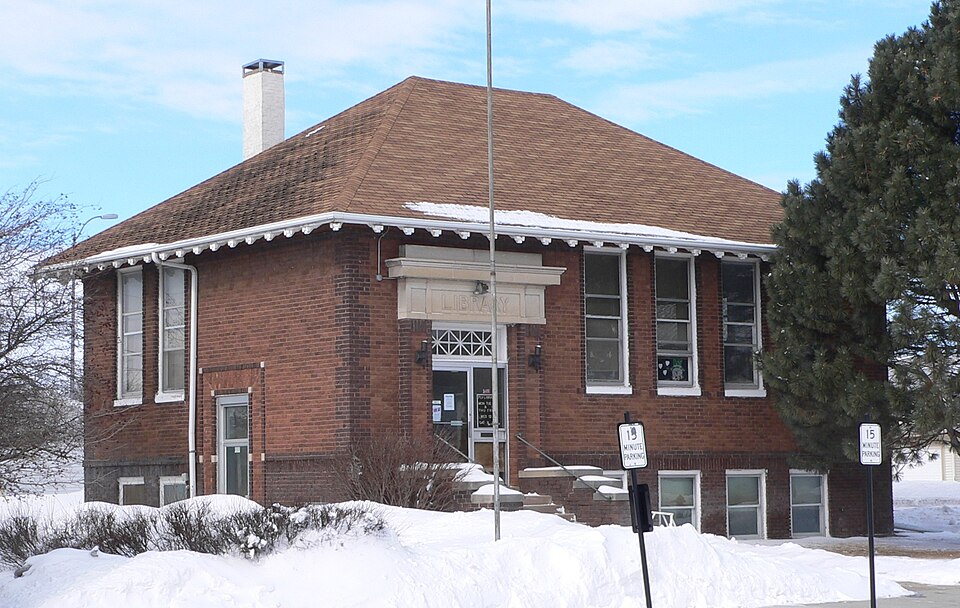 Photograph of Plainview Carnegie Library