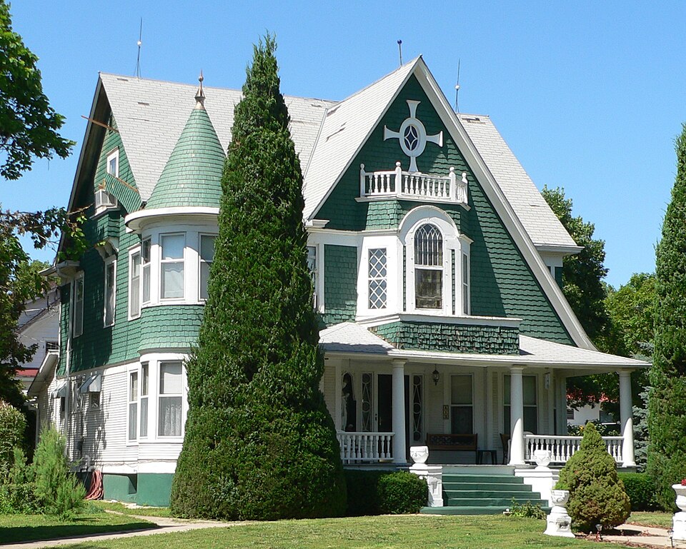 Photograph of Wallace Warren and Lillian Genevieve Bradshaw Kendall House