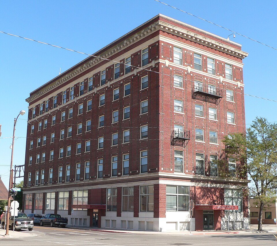 Photograph of Lincoln Hotel