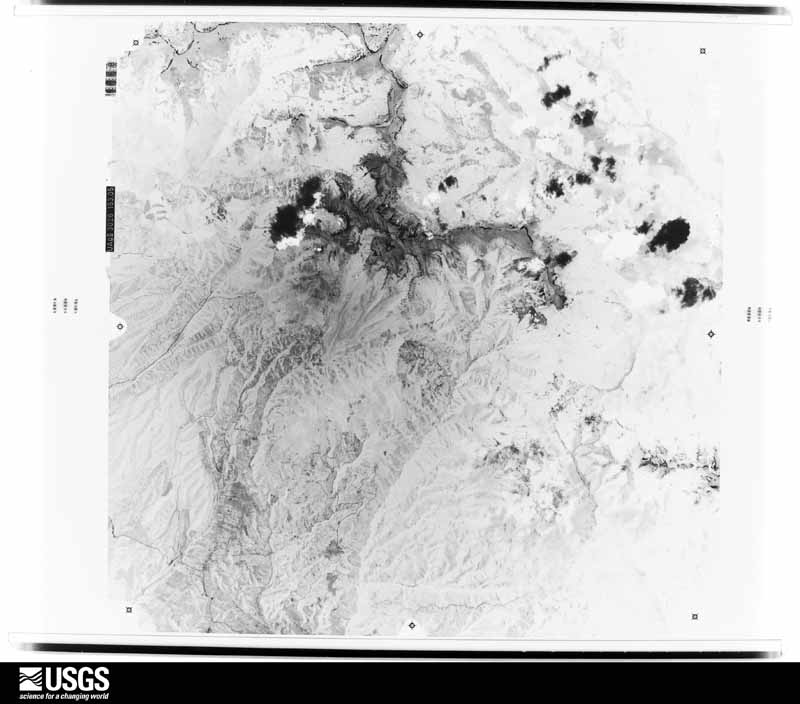U.S. Geological Survey aerial photograph, 1975-06-25, scale 1:123000