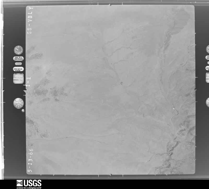 U.S. Geological Survey aerial photograph, 1966-05-13, scale 1:32000