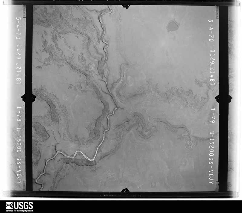 U.S. Geological Survey aerial photograph, 1970-05-11, scale 1:30400