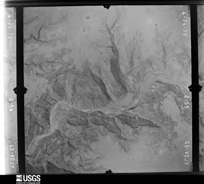 U.S. Geological Survey aerial photograph, 1970-05-11, scale 1:30400