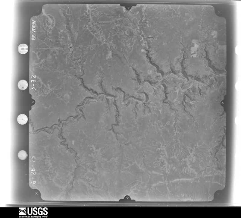 U.S. Geological Survey aerial photograph, 1975-06-26, scale 1:80000