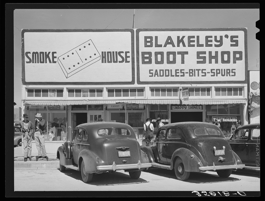 Store in Hobbs, New Mexico, oil boom town