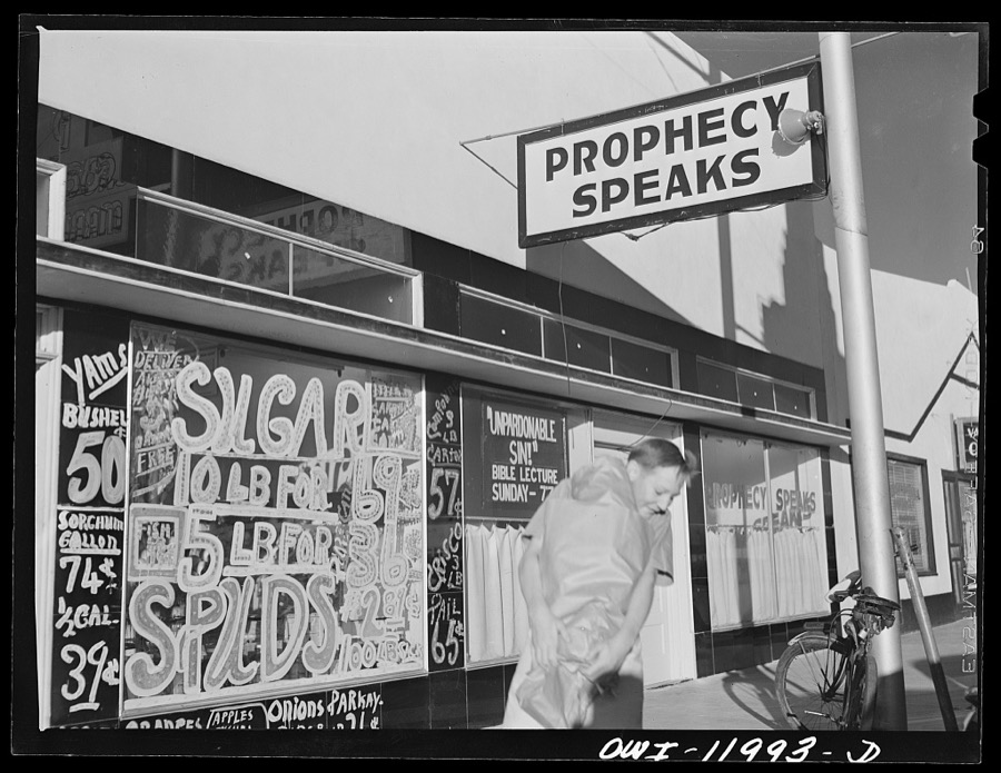 Hobbs, New Mexico. Grocery store