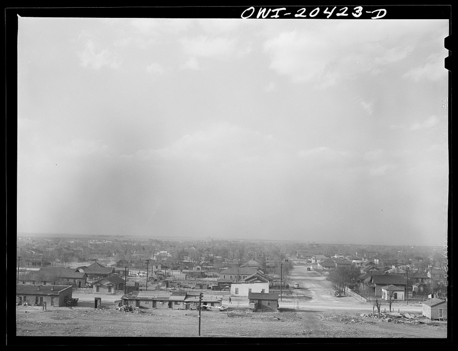 Clovis, New Mexico. A sandstorm over the town