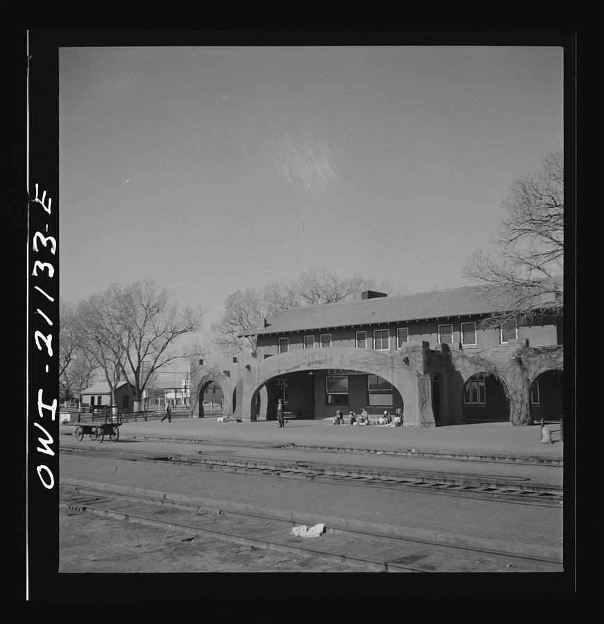 Belen, New Mexico. The Atchison, Topeka and Santa Fe Railroad reading room