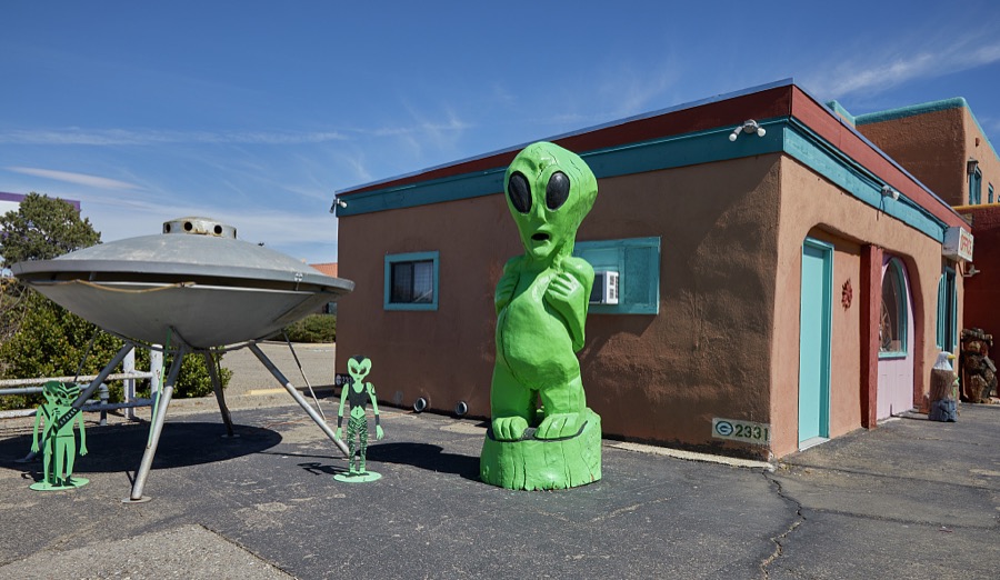 An otherworldly resident in Roswell, a small city in the southeast corner of New Mexico that lacked much of a national identity until one day in 1947 when, believers say, an unidentified flying object, or UFO, landed in the nearby desert