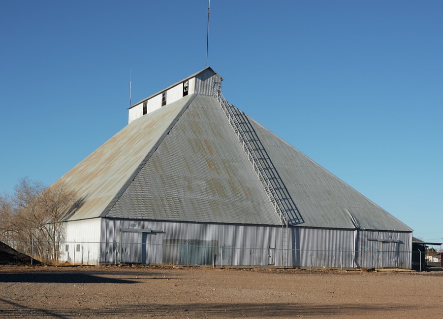 An enormous, and quite angular, grain elevator in Las Cruces, the hub city of southern New Mexico, 27 miles from the border with far-western Texas
