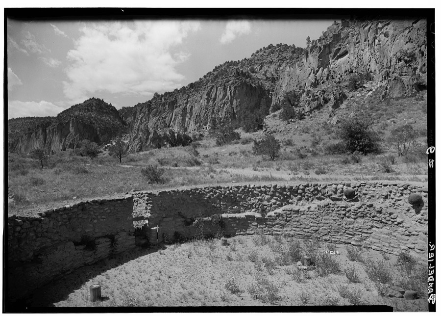 Kiva (Large), Bland, Sandoval County, NM