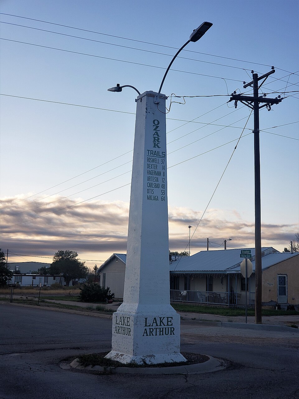 Photograph of Ozark Trails Marker at Lake Arthur
