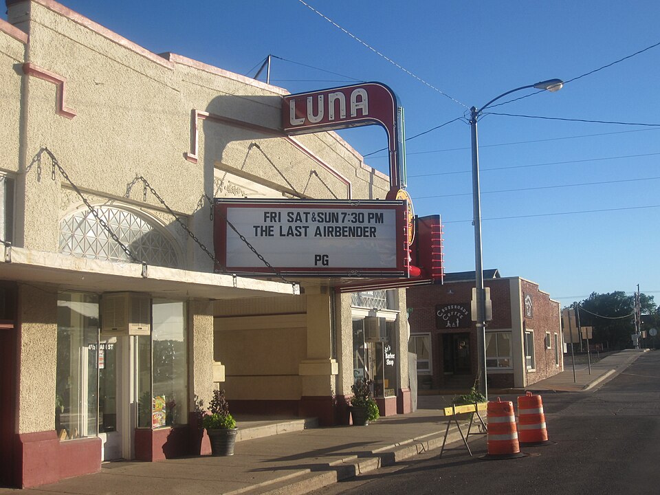Photograph of Luna Theater