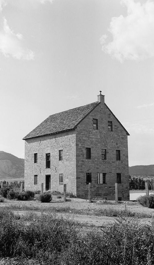 Photograph of Cimarron Historic District