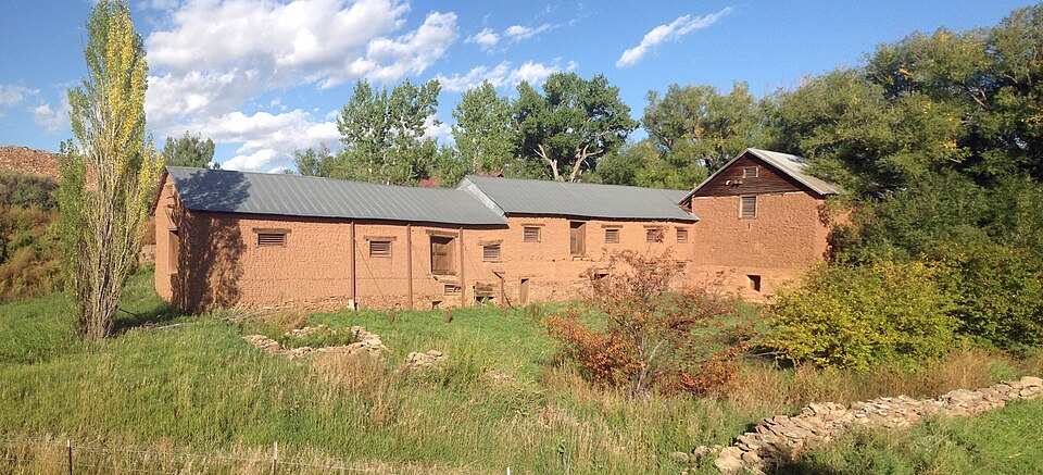 Photograph of La Cueva Historic District